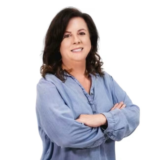 Cindy Martins headshot
