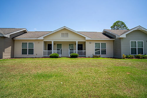 Front view of Arcadia Courtside Apartments